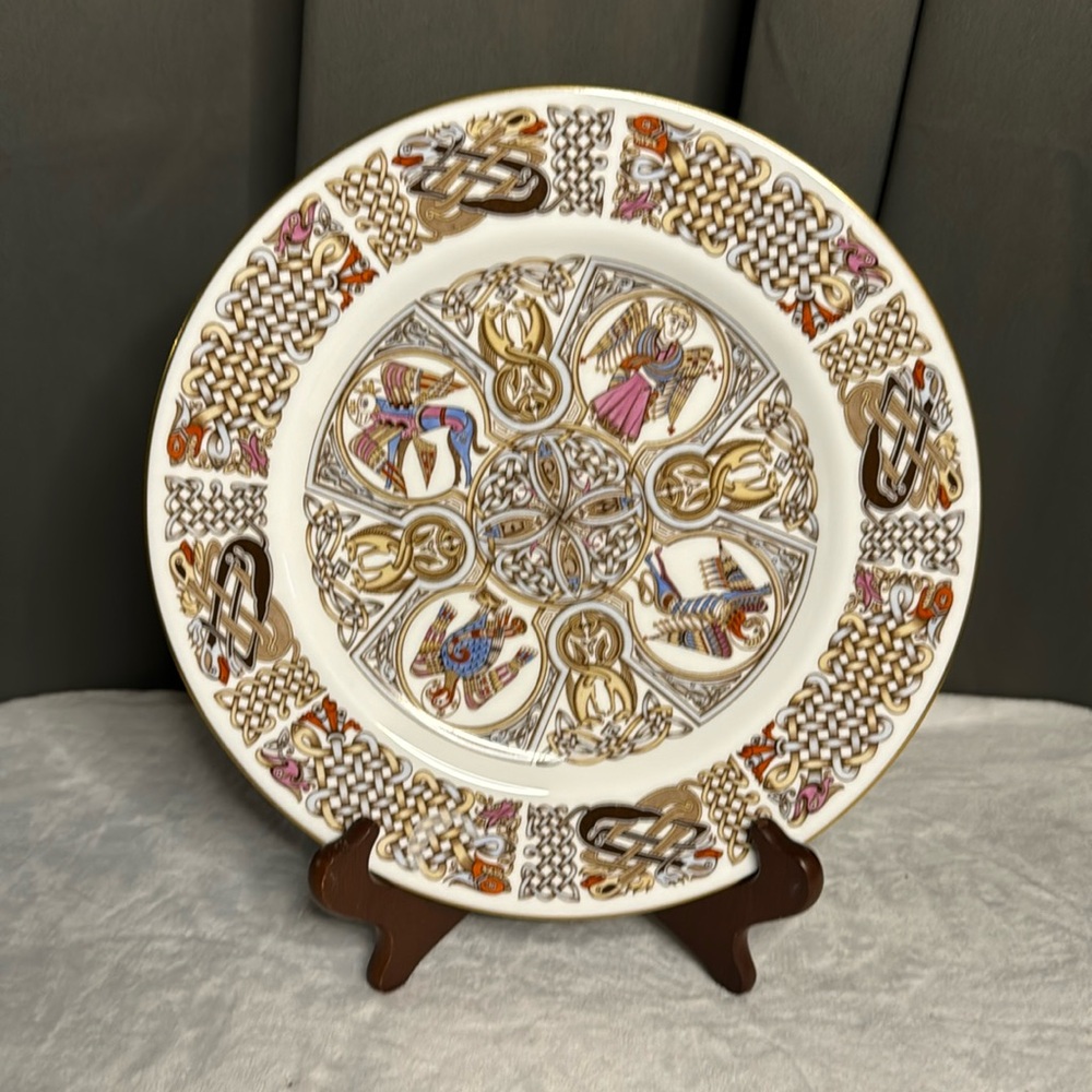 Vintage Spode England “The Iona Plate” Celtic Decorative Bone China Plate